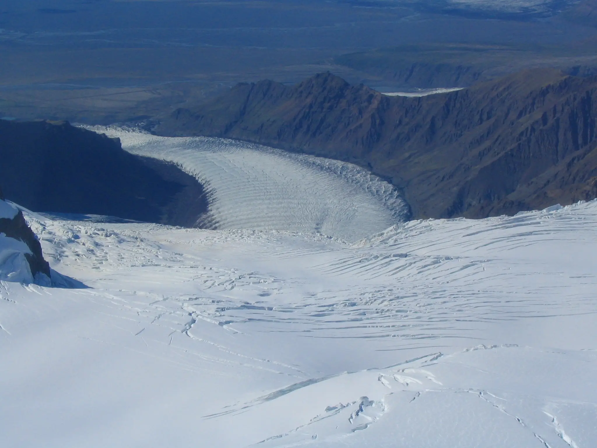 An arial view of the highest summit in Iceland, Hvannadalshnukur, and Skaftafell by photographer Gudrun