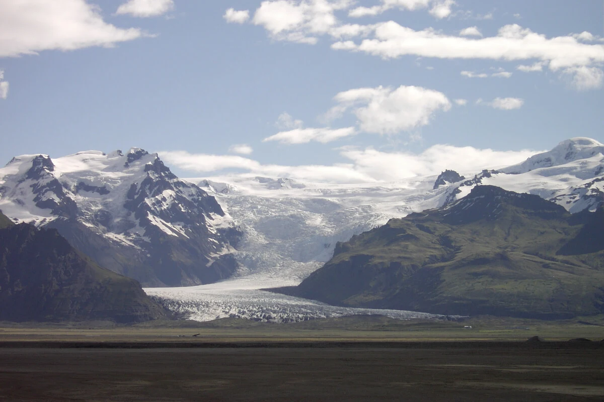 Skaftafell landscape photographed from a distance by photographer Cris