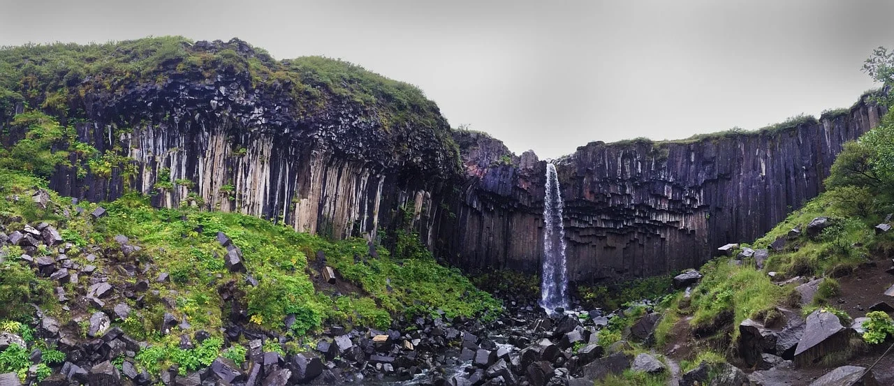 Svartifoss by photographer Laurette Chapuis